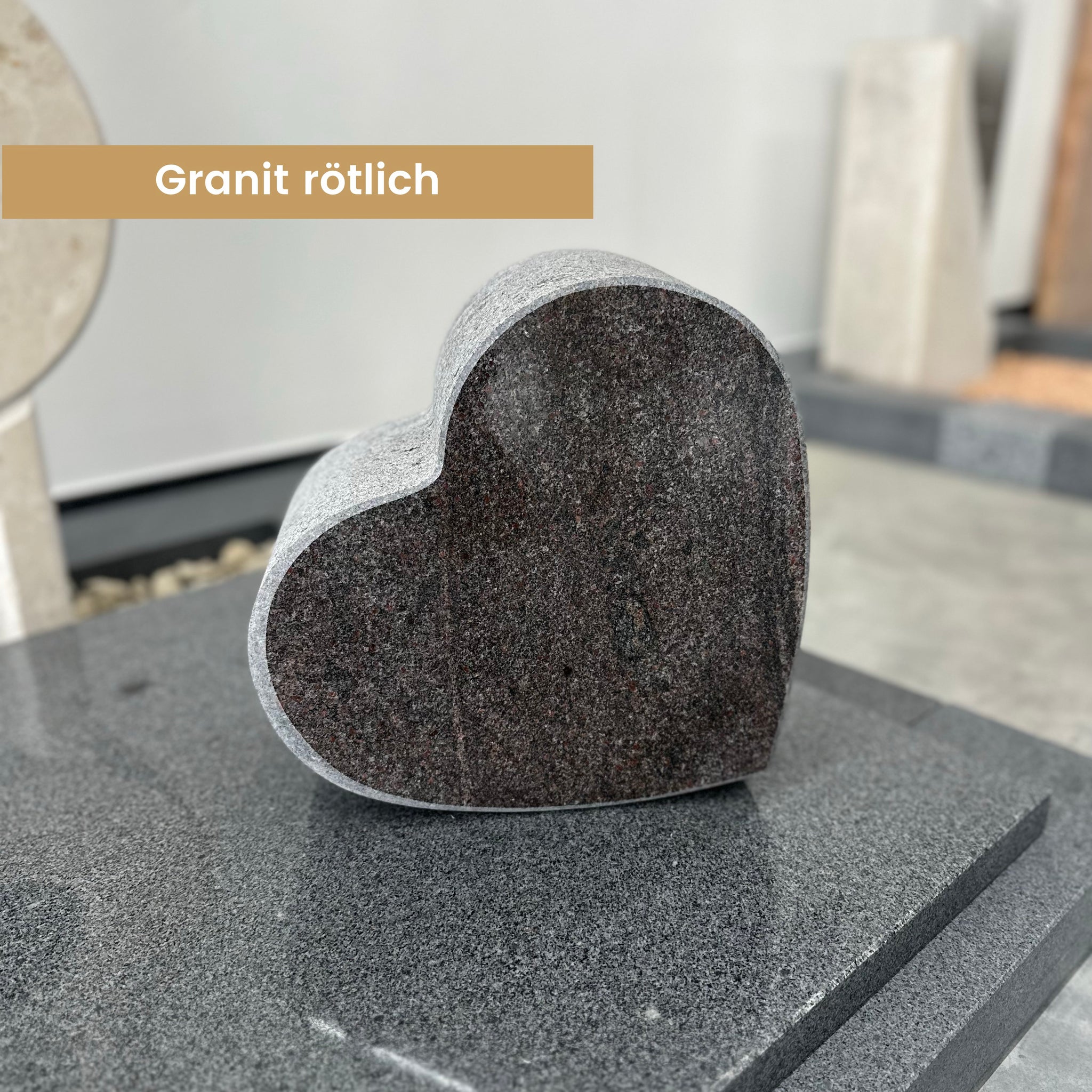 Grabherzen aus Granit, Kalkstein, Sandstein und Diorit